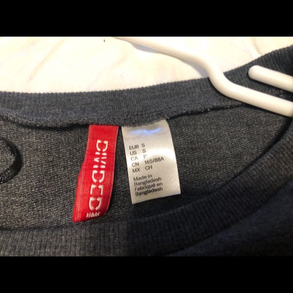 H&M LA Crewneck Sweatshirt - Picture 2 of 2